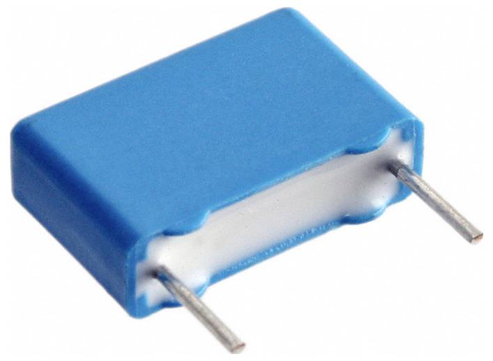 Ein weißer rechteckiger elektronischer Kondensator mit zwei Metalldrähten, die von einer Seite abgehen.