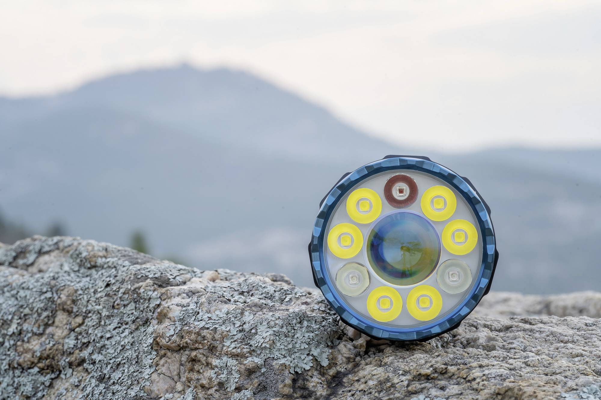 OLight Marauder Mini black LED Taschenlampe Große Reichweite akkubetrieben 7000lm 462g