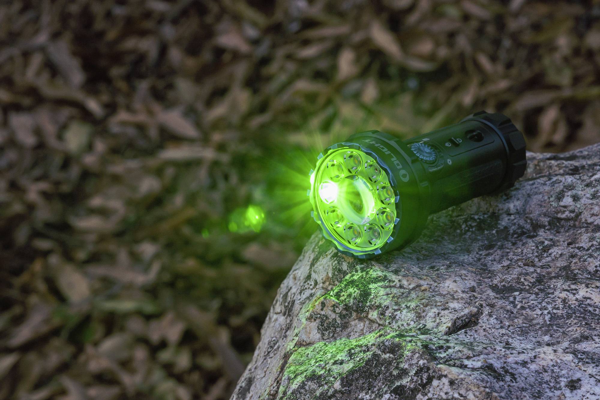 OLight Marauder Mini black LED Taschenlampe Große Reichweite akkubetrieben 7000lm 462g