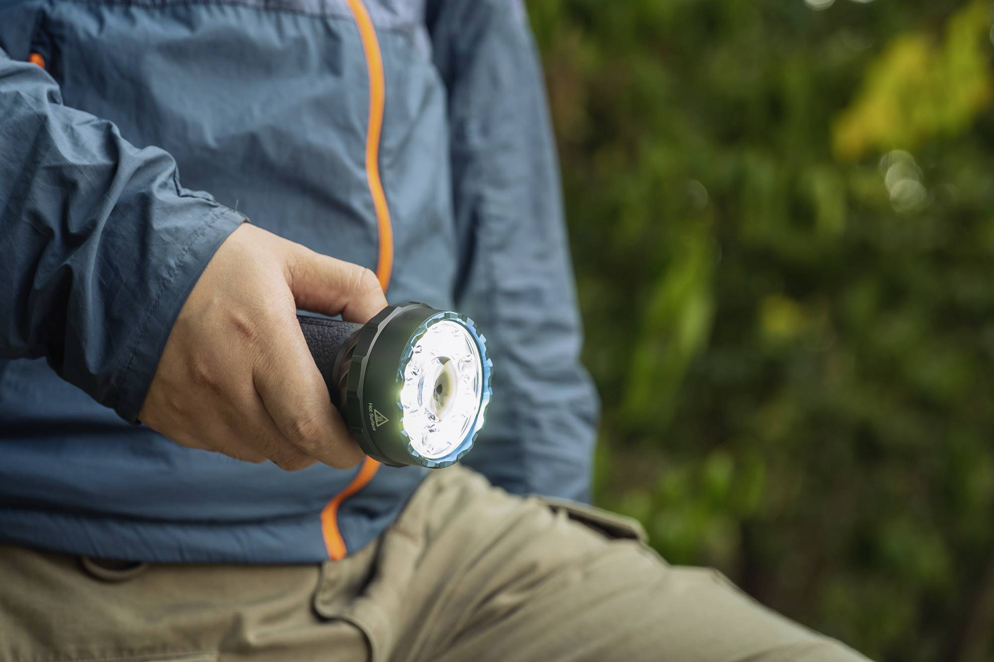 OLight Marauder Mini black LED Taschenlampe Große Reichweite akkubetrieben 7000lm 462g