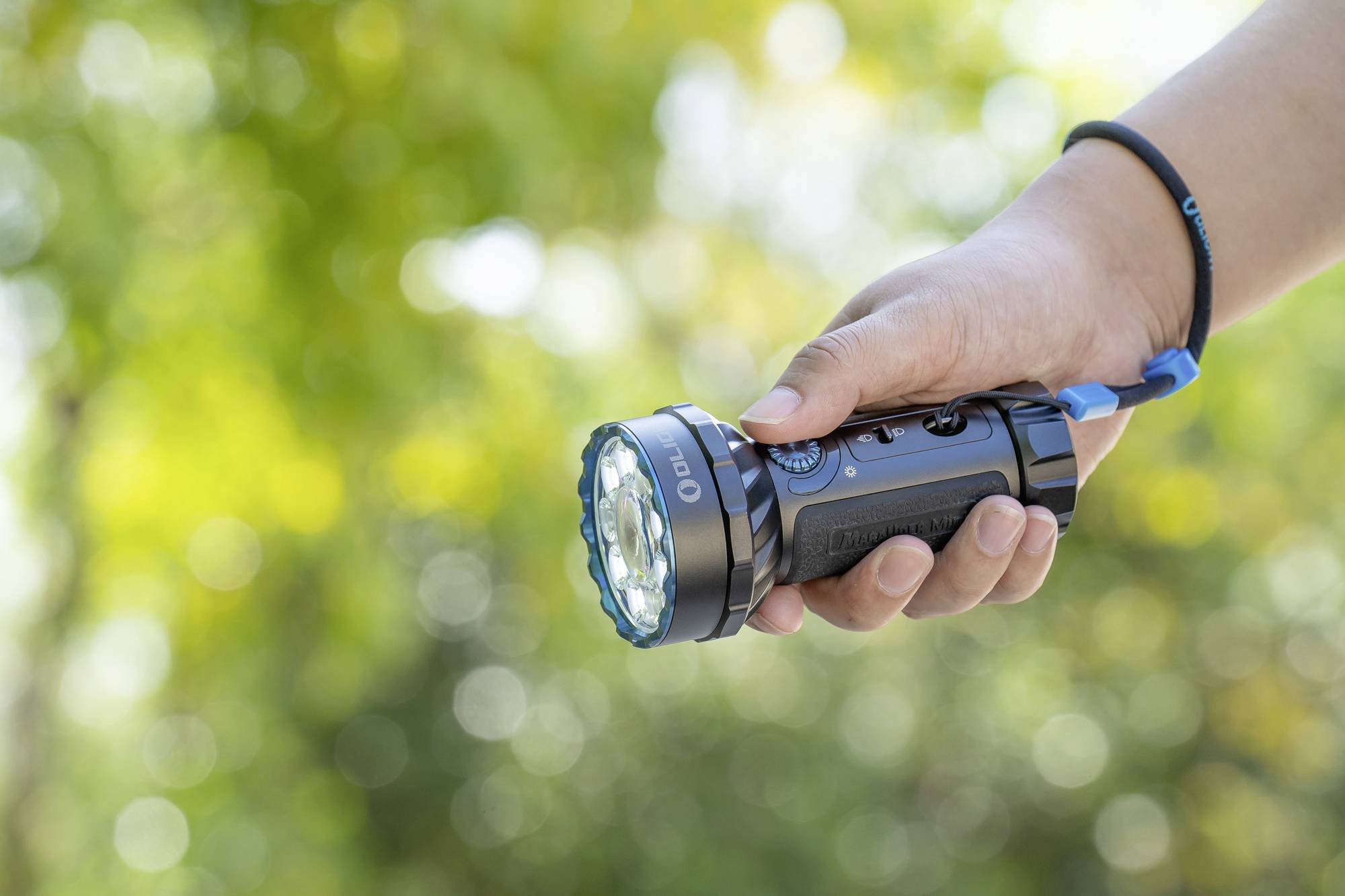 OLight Marauder Mini black LED Taschenlampe Große Reichweite akkubetrieben 7000lm 462g