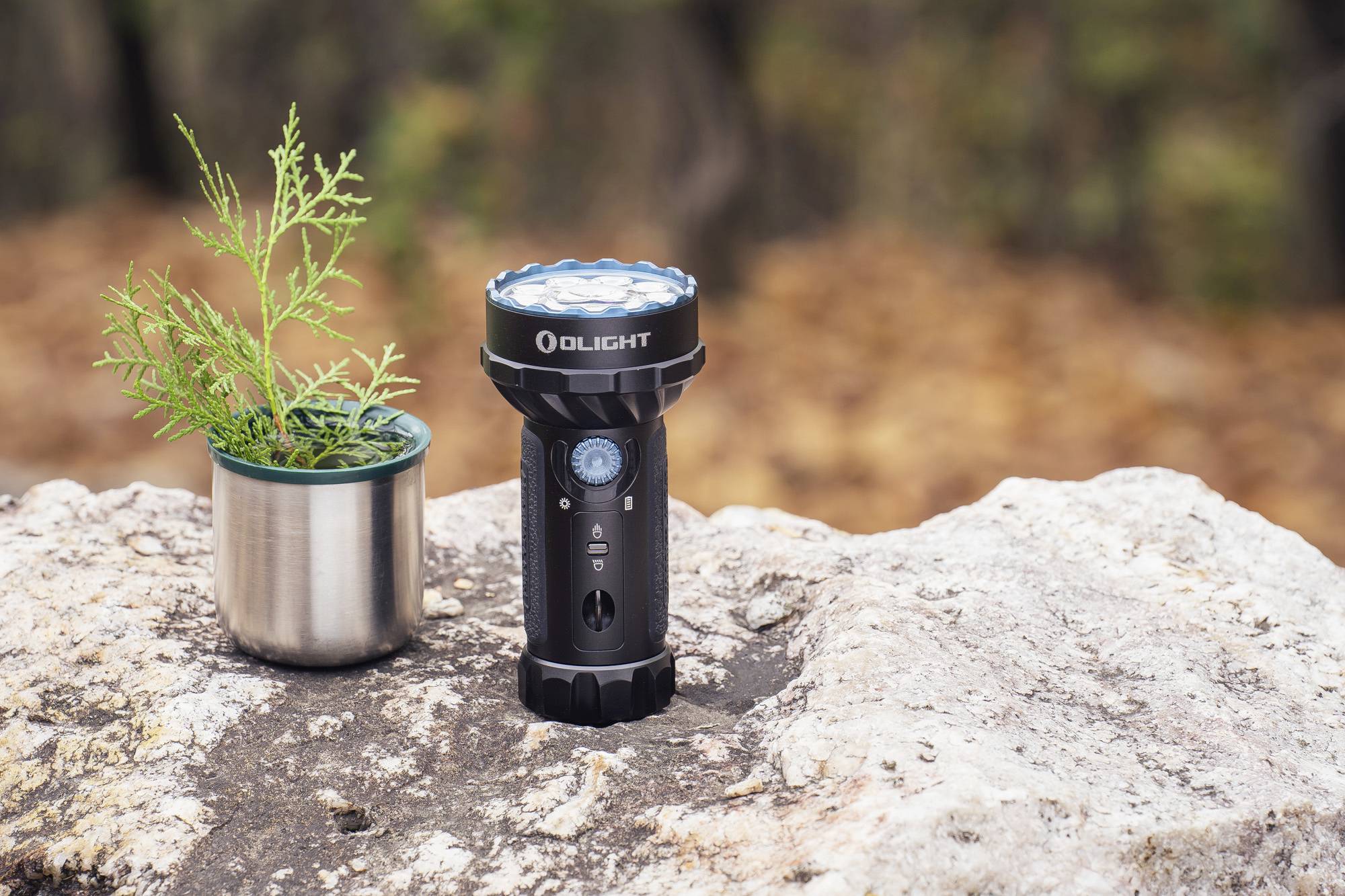 OLight Marauder Mini black LED Taschenlampe Große Reichweite akkubetrieben 7000lm 462g