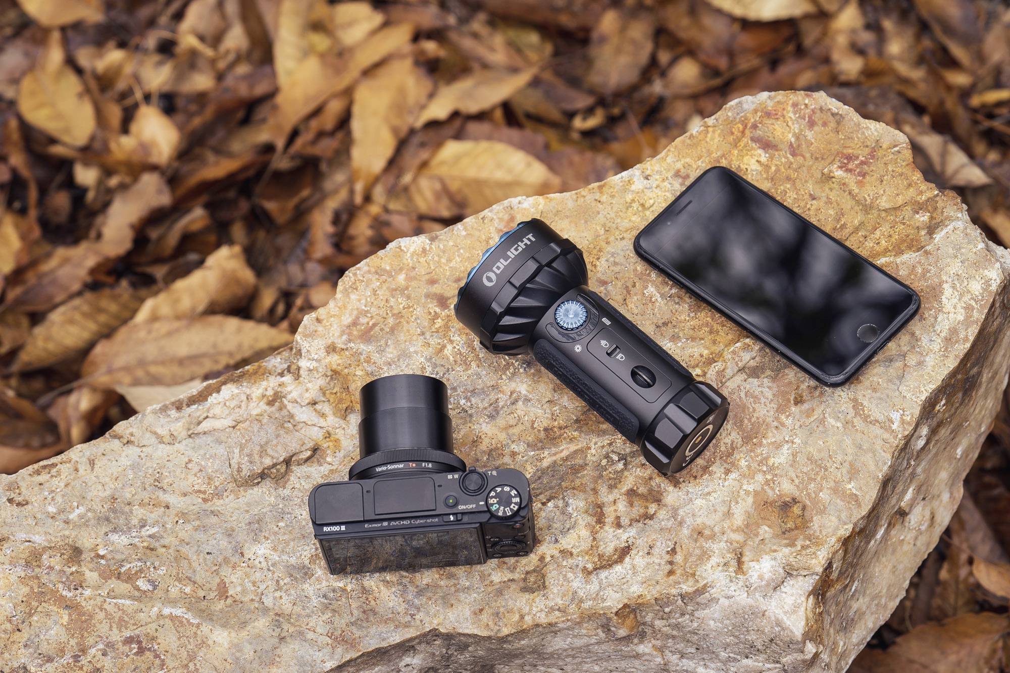 OLight Marauder Mini black LED Taschenlampe Große Reichweite akkubetrieben 7000lm 462g