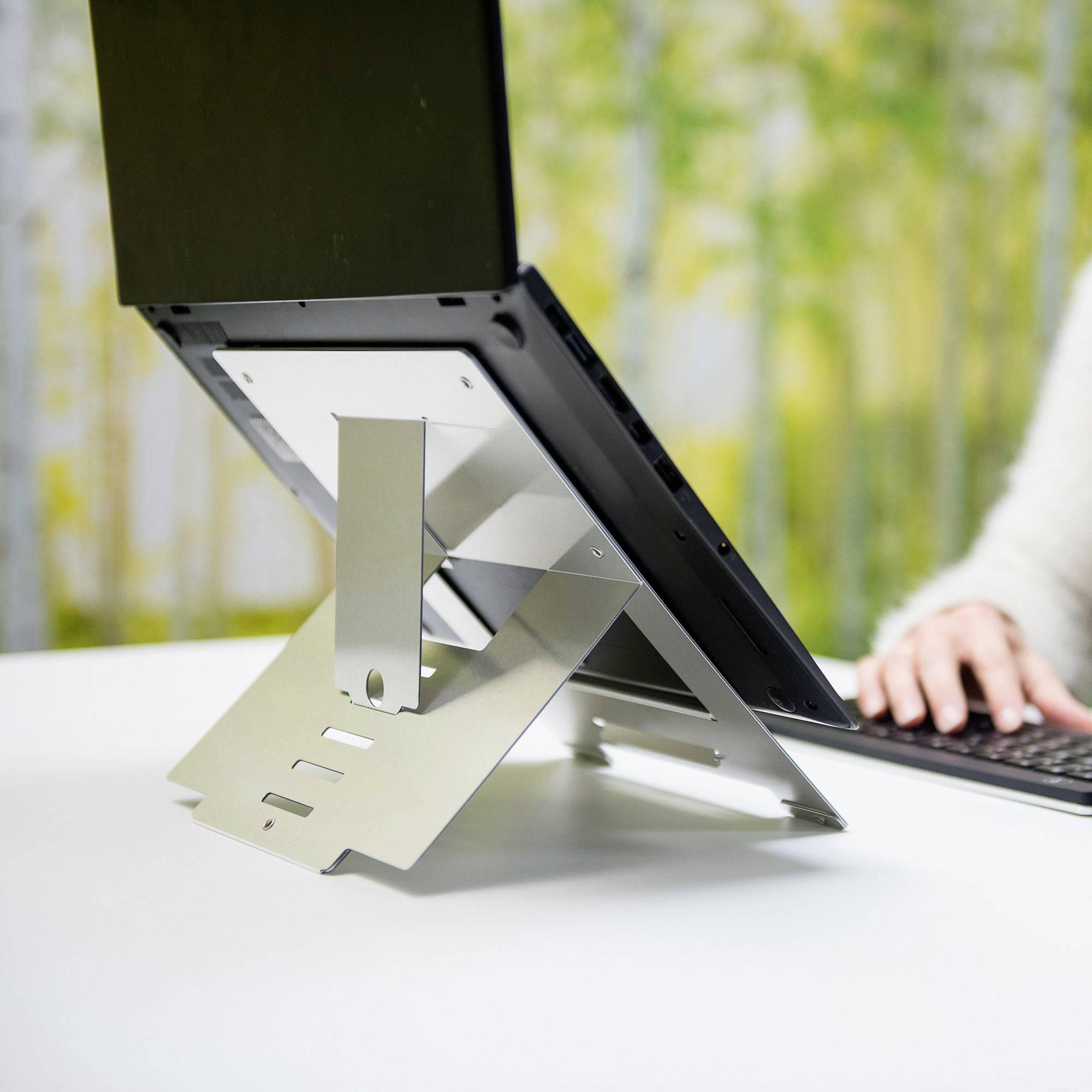 R-GO Tools Riser Flexibel Notebook-Ständer höhenverstellbar