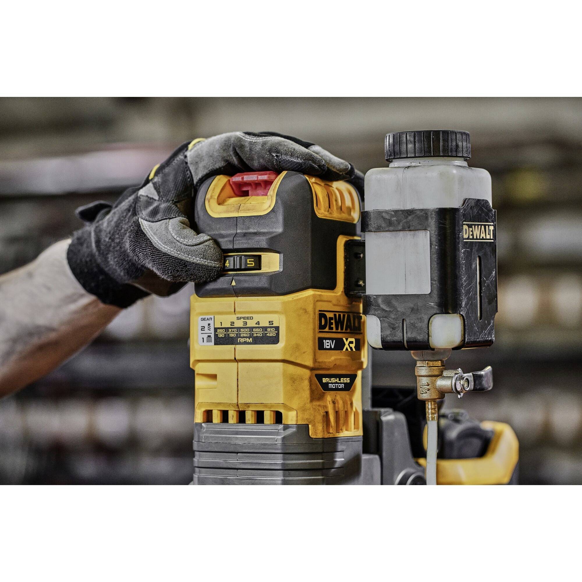 DEWALT DCD1623N-XJ 2-Gang-Magnetbohrmaschine ohne Akku, ohne Ladegerät, inkl. Koffer