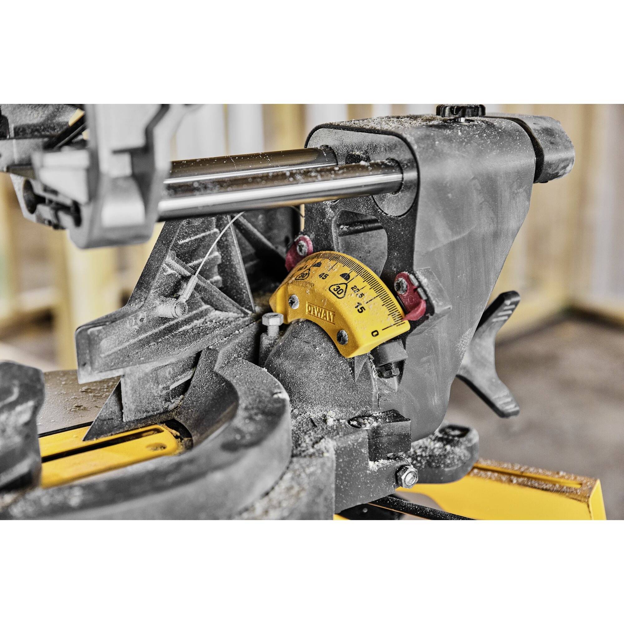 DEWALT Akku-Paneelsäge bürstenlos, ohne Akku 305mm 30mm