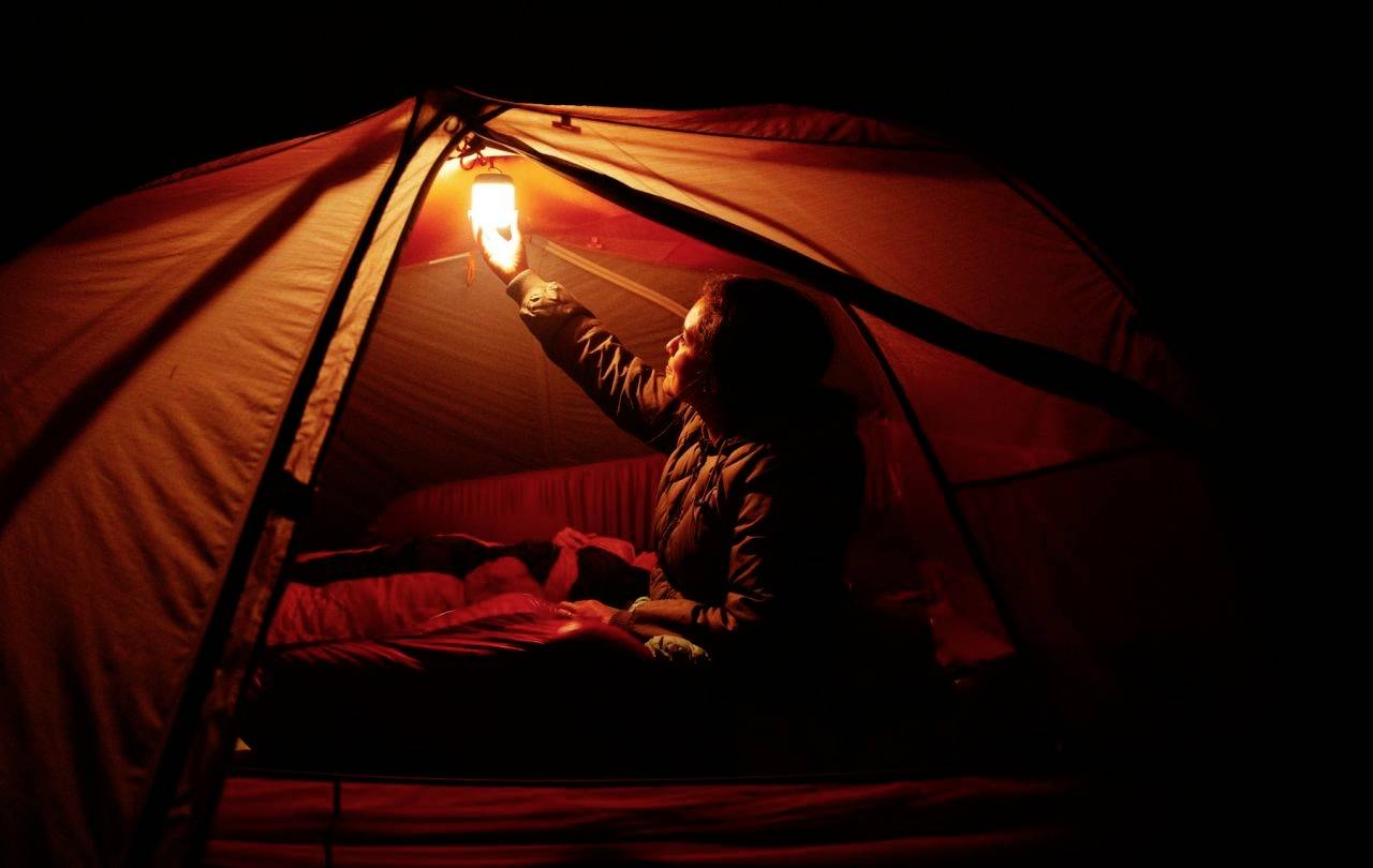 BioLite LNB0100 AlpenGlow 500 LED Camping-Laterne 500 lm akkubetrieben 380 g Grau