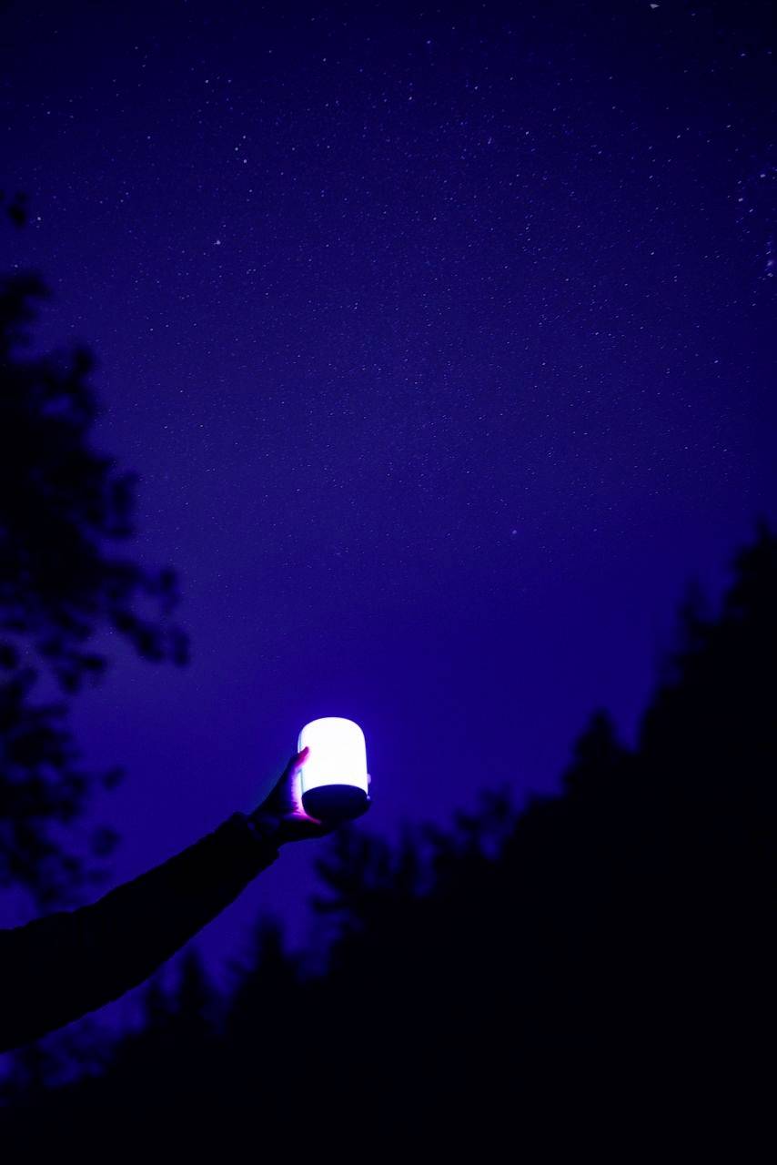 BioLite LNB0100 AlpenGlow 500 LED Camping-Laterne 500 lm akkubetrieben 380 g Grau