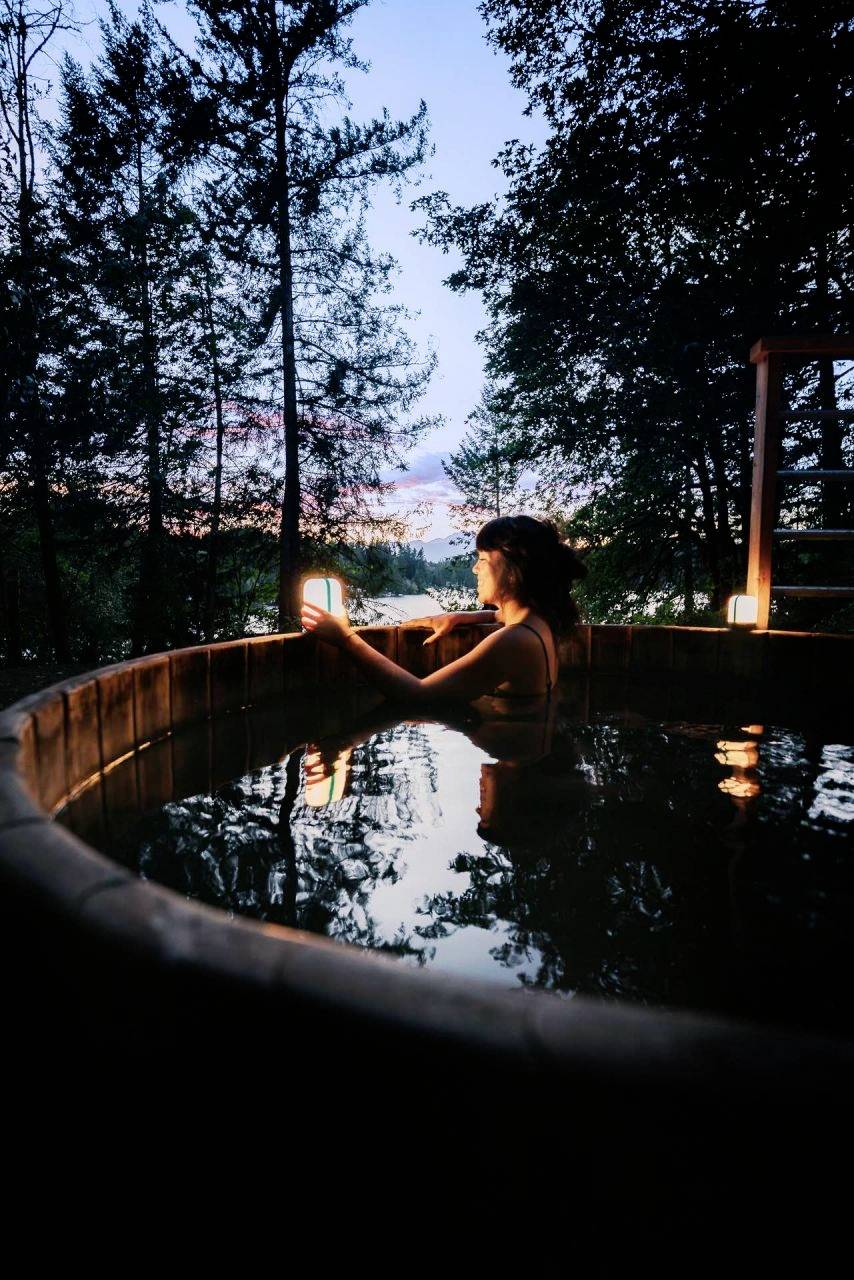 BioLite LNB0100 AlpenGlow 500 LED Camping-Laterne 500 lm akkubetrieben 380 g Grau