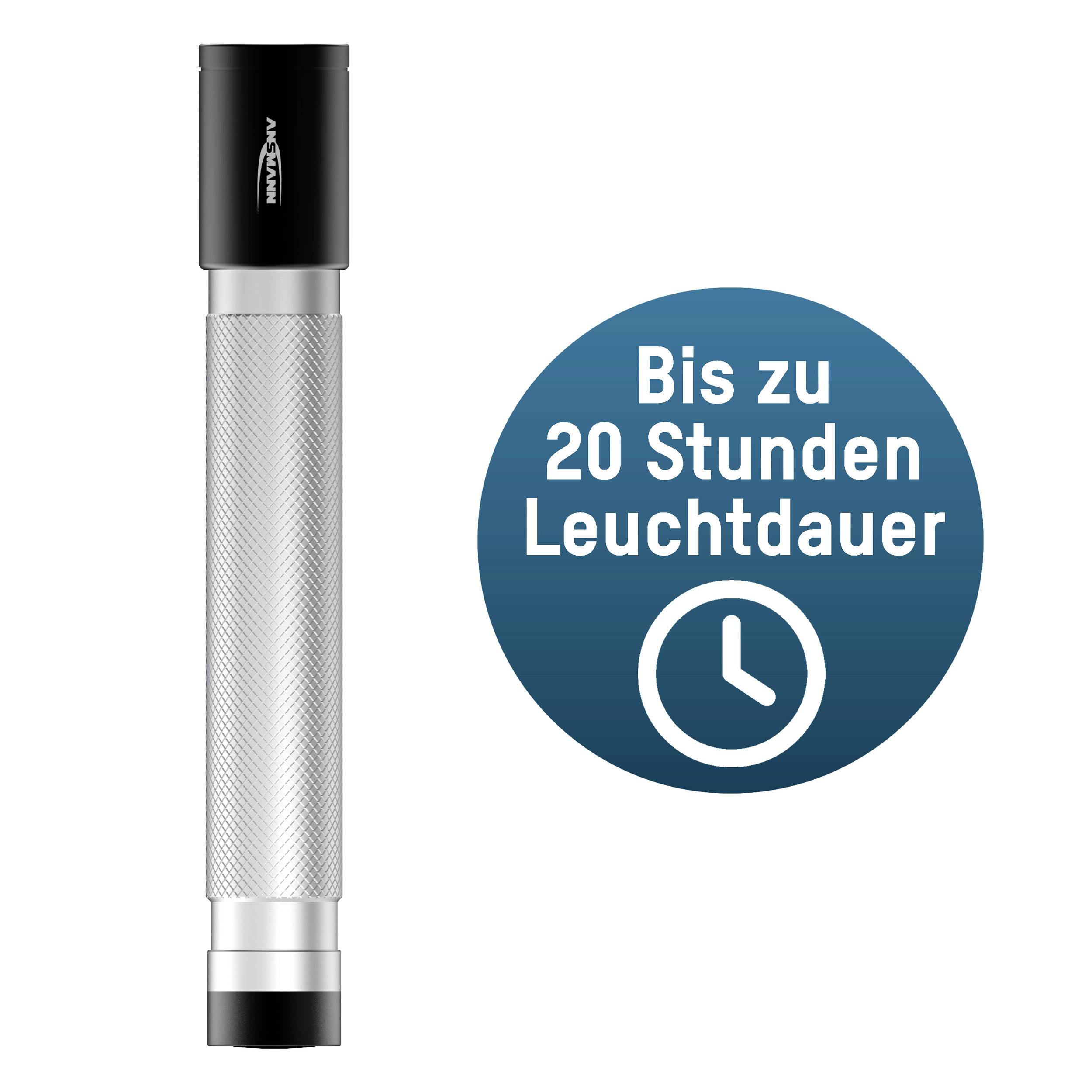 Eine Taschenlampe neben einem blauen Kreis mit der Aufschrift 'Bis zu 20 Stunden Leuchtdauer' und einem Uhr-Symbol.