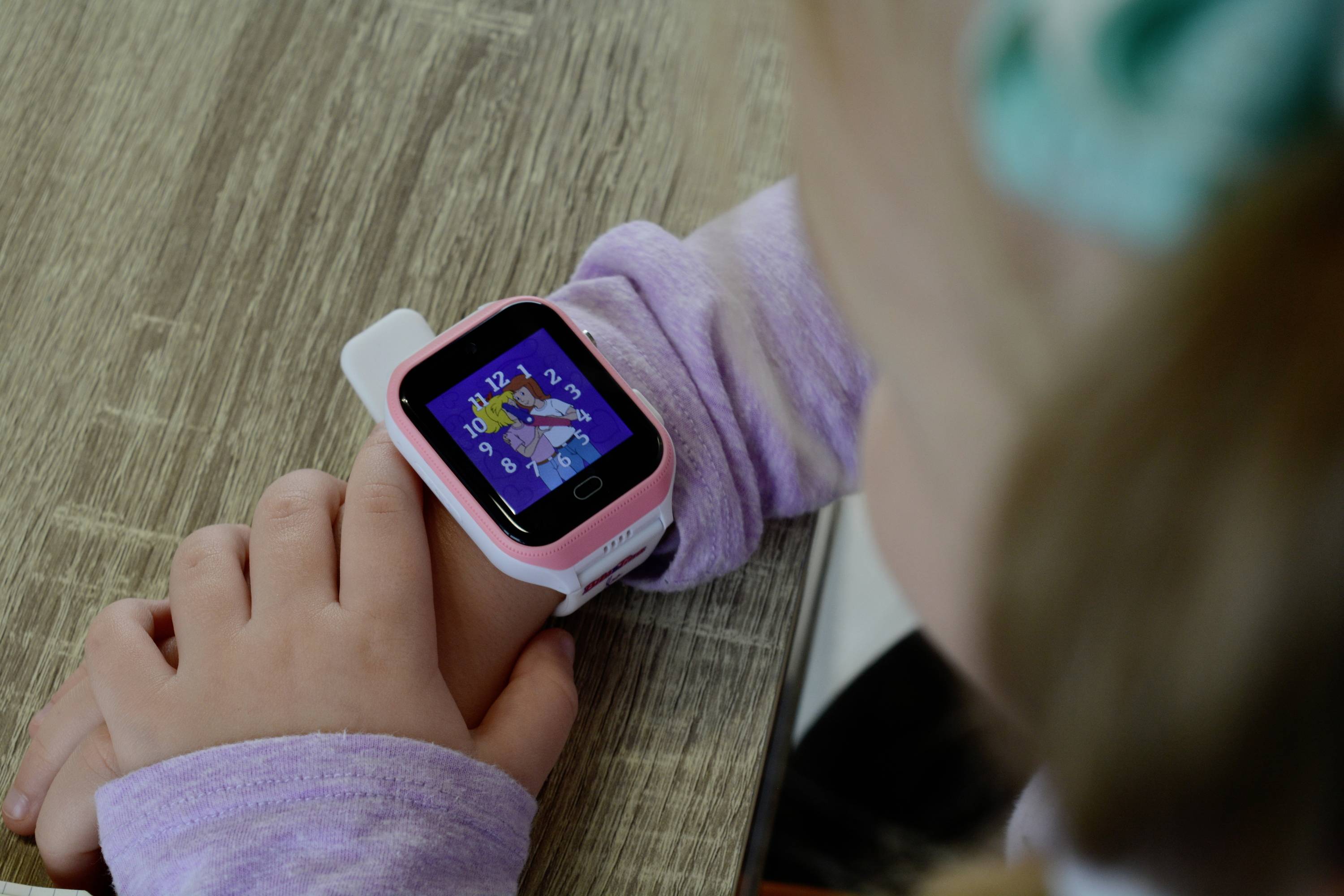 Technaxx PAW Patrol 4G Kids-Watch rosa Elektronik Kinder-Smartwatch 43 mm x 55 mm x 17 mm Rosa, Weiß, Schwarz