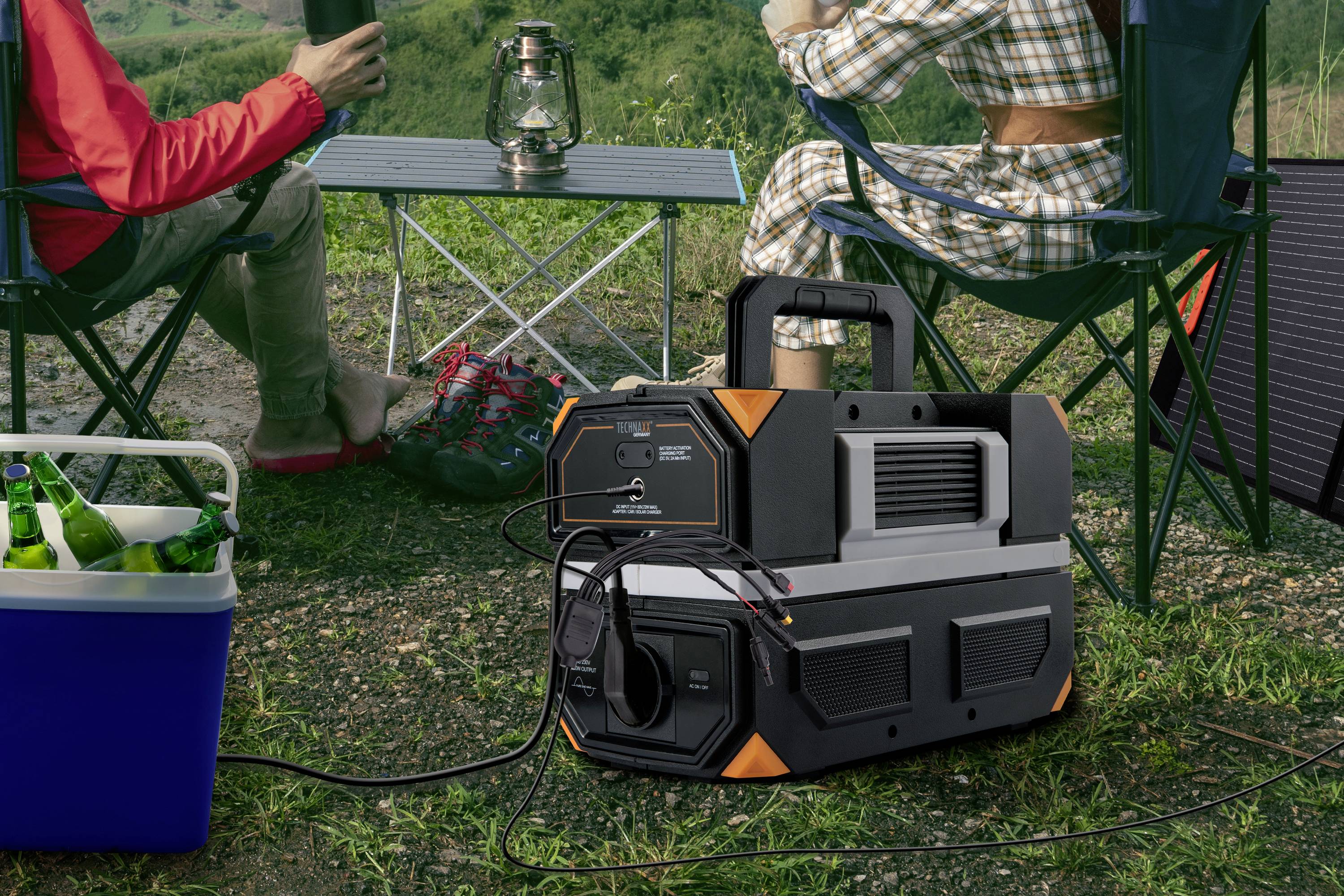 Technaxx TX-201 Powerstation 12.5 Ah Power Delivery Li-Ion Schwarz-Silber, Orange Outdoor