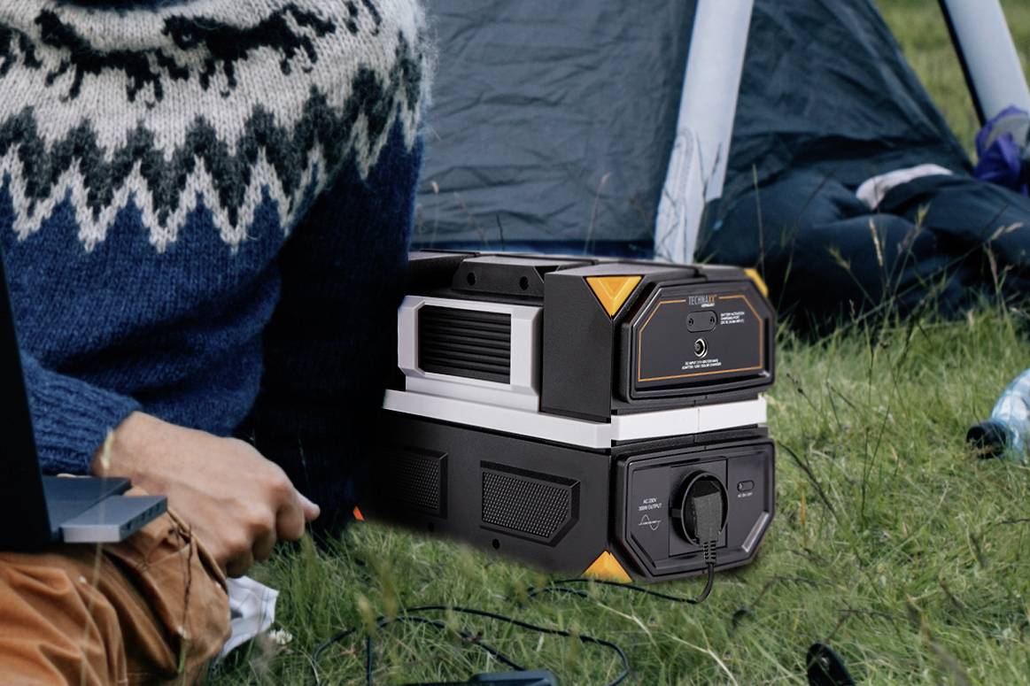 Technaxx TX-201 Powerstation 12.5 Ah Power Delivery Li-Ion Schwarz-Silber, Orange Outdoor