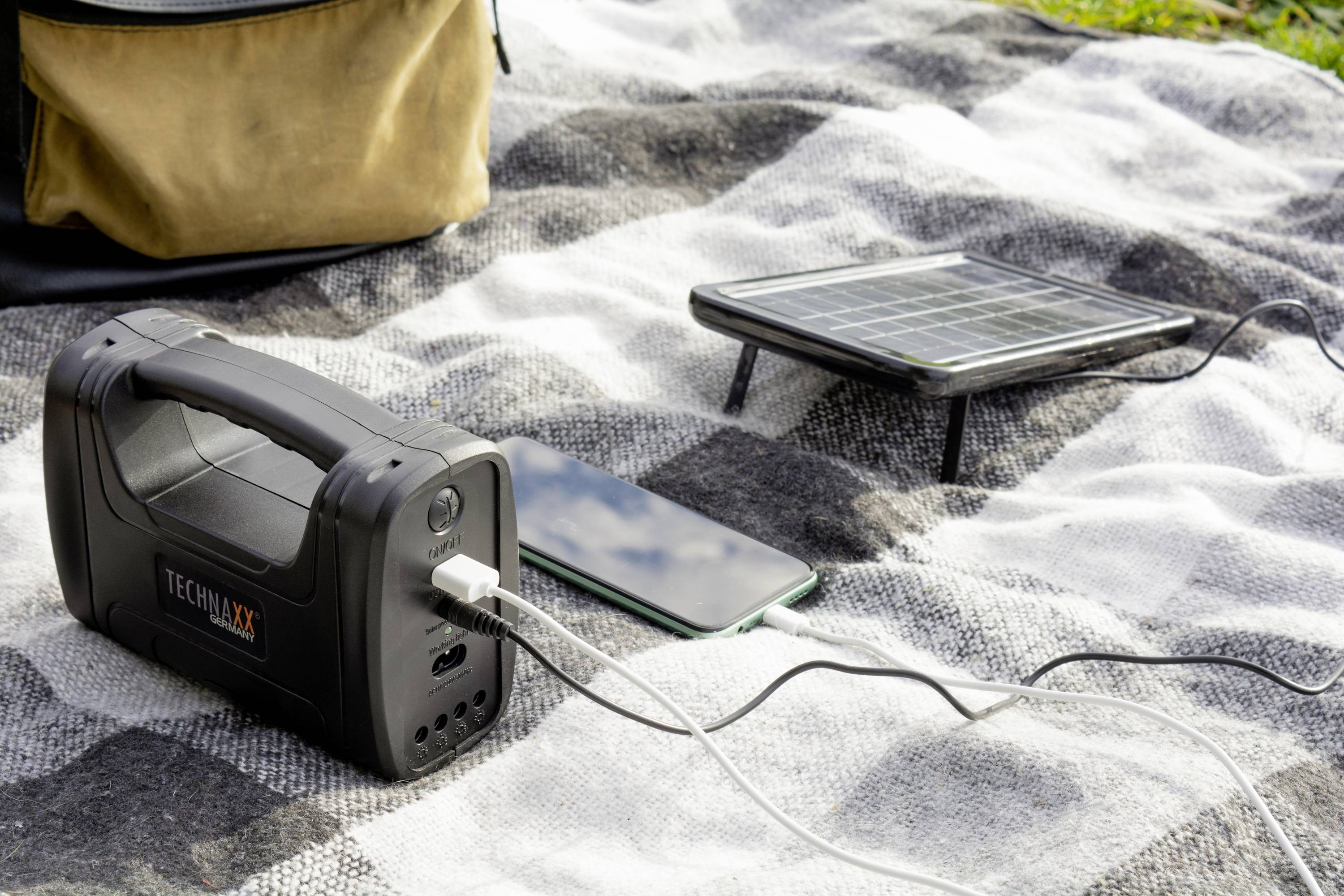 Technaxx TX-199 Bleiakku 4 Ah Blei-Säure Schwarz-Weiß Outdoor, LED Taschenlampe, ohne Laderegler