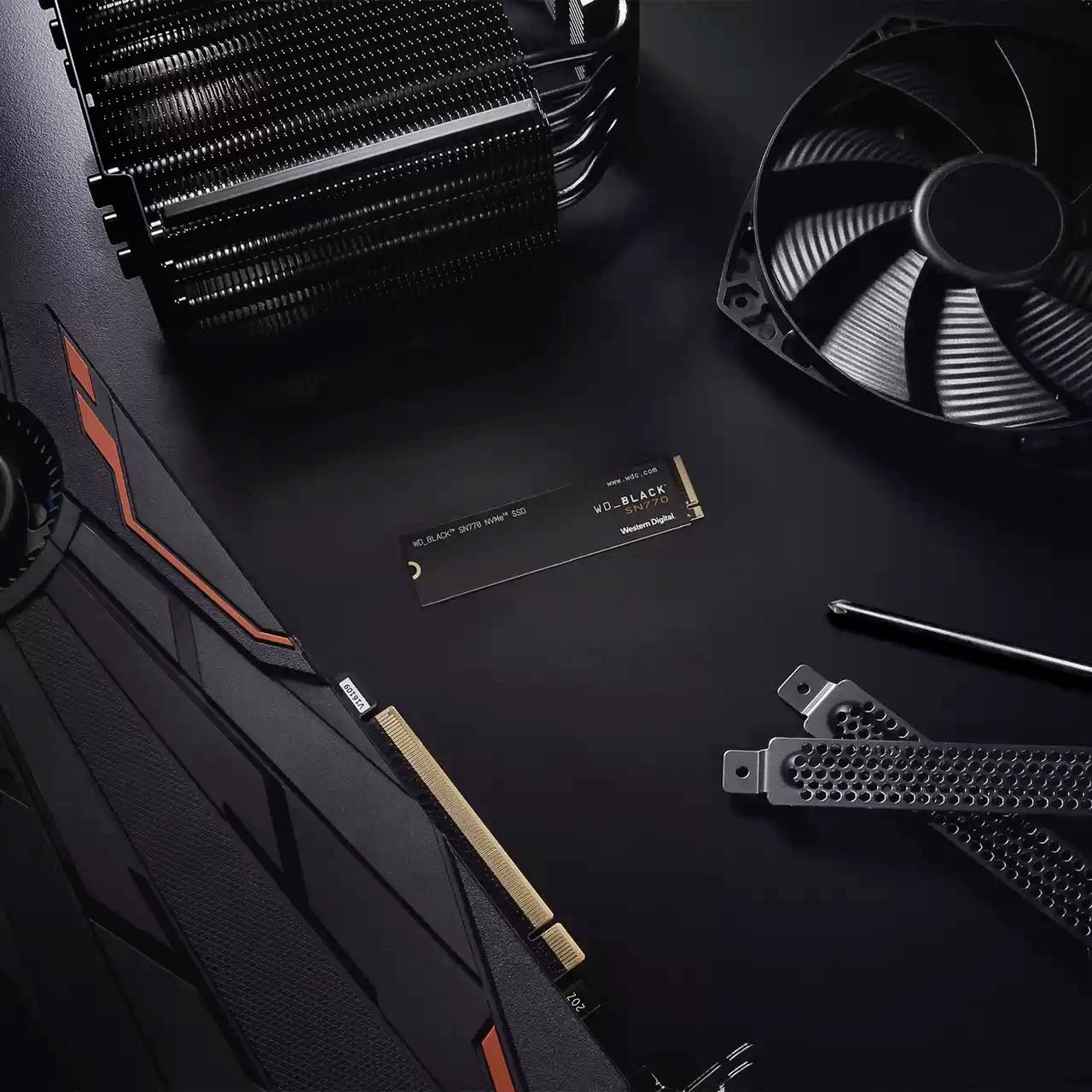Western Digital Black™ SN770 1 TB Interne M.2 PCIe NVMe SSD 2280 M.2 NVMe PCIe 4.0 x4 Retail WDS100T3X0E