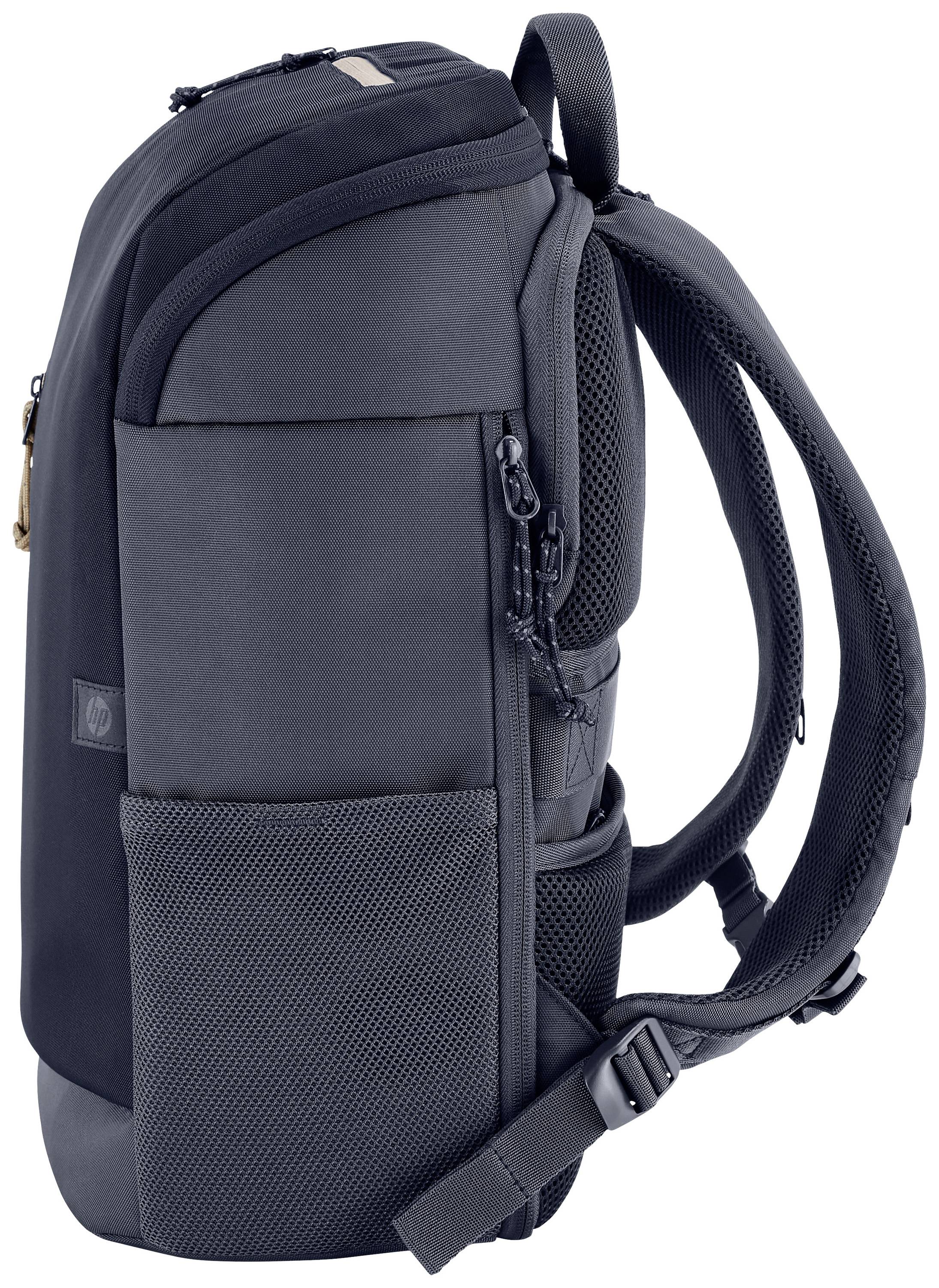 Schwarzer Rucksack in Seitenansicht mit gepolsterten Schultergurten und Netzaußentaschen; bietet Stauraum und Komfort.