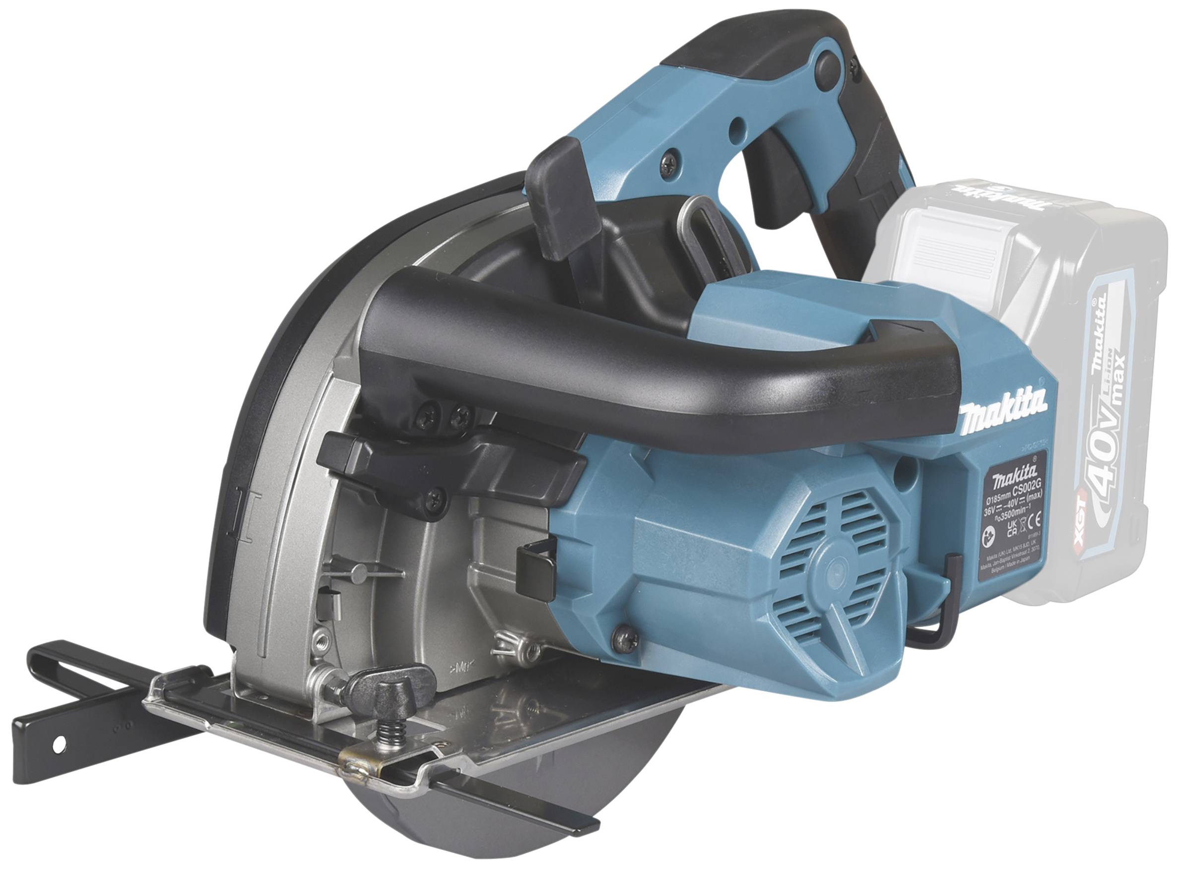 Eine kabellose Handkreissäge auf weißem Hintergrund, zeigt die Sägeblattseite und den Akku.