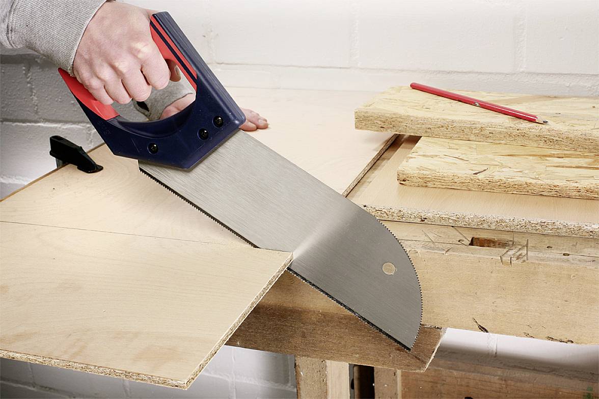 Kwb 304832 Zug-Kapp- und Gehrungssäge