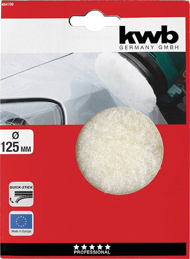 'kwb Germany GmbH' Schleifpad-Verpackung, 125 mm Durchmesser, zeigt Anwendung an Autolack. Europäische Herstellung, professionelle Qualität.