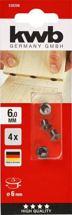 Verpackung mit vier 6 mm Holzdübeln der Marke kwb Germany GmbH, hergestellt in Deutschland, abgebildet neben einem Holzbrett.