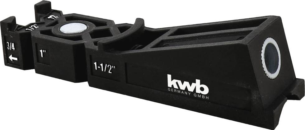 Schwarzer Bohrschablone-Winkel mit Maßangaben in Zoll: 3/4, 1, 1-1/2. Kwb Germany GmbH-Logo sichtbar.