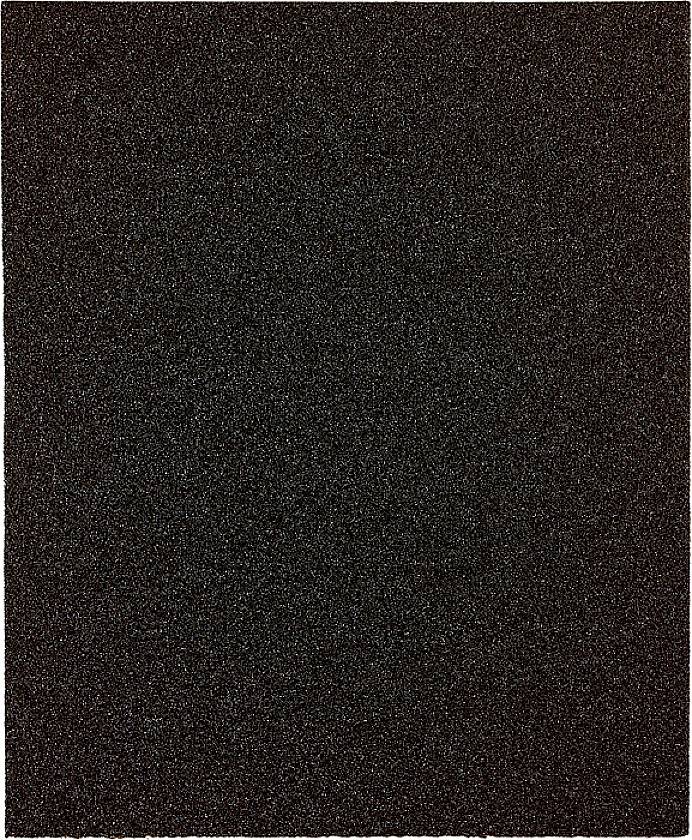 Schwarzes Schmirgelpapier mit rauer, gleichmäßiger Körnungstextur.