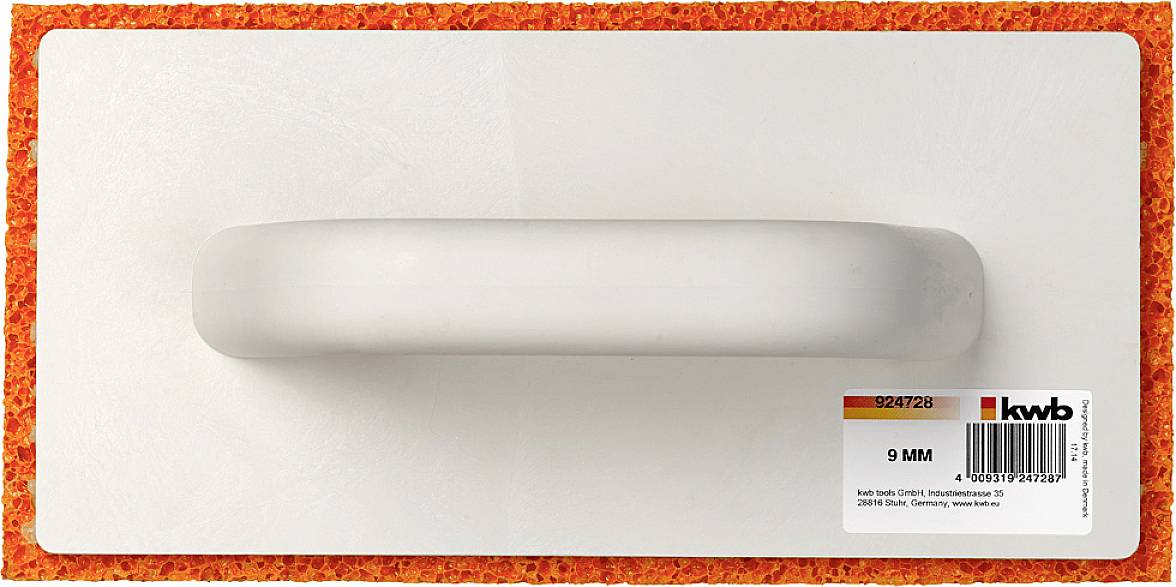 Bauschwamm mit orangefarbenem Rahmen und weißem Griff, Etikett mit Infos über Dicke und Hersteller unten rechts.