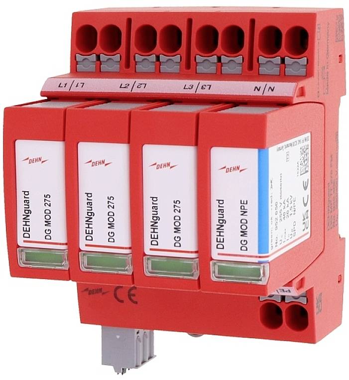 Roter modularer Überspannungsschutz mit vier Steckplätzen für elektrotechnische Anwendungen, Dehnmarke, Modell DG MOD 275.