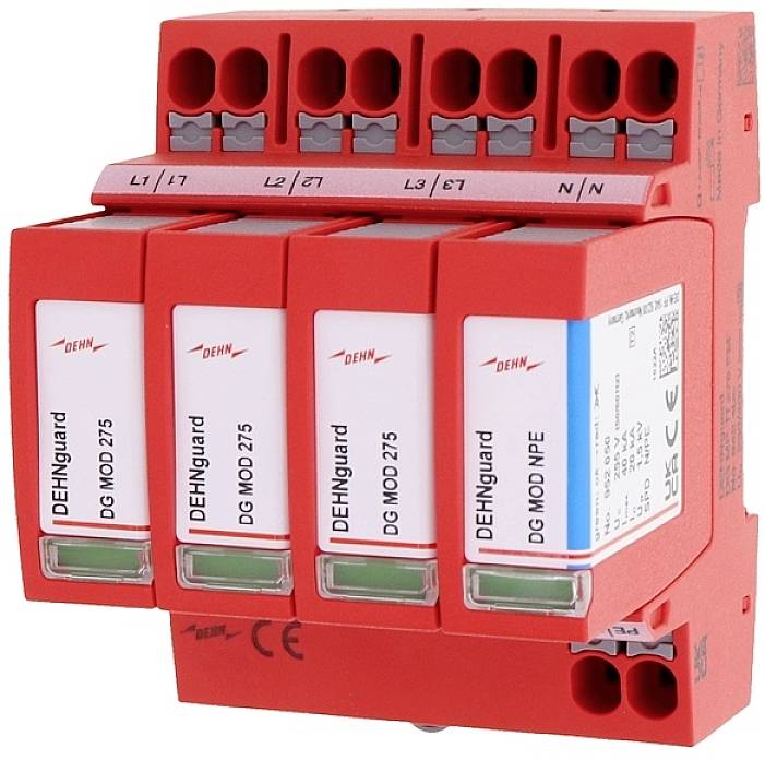 Ein rotes Überspannungsschutzgerät mit vier Moduleinsätzen. Die Module sind mit 'DEHNguard DG MOD 275' beschriftet.