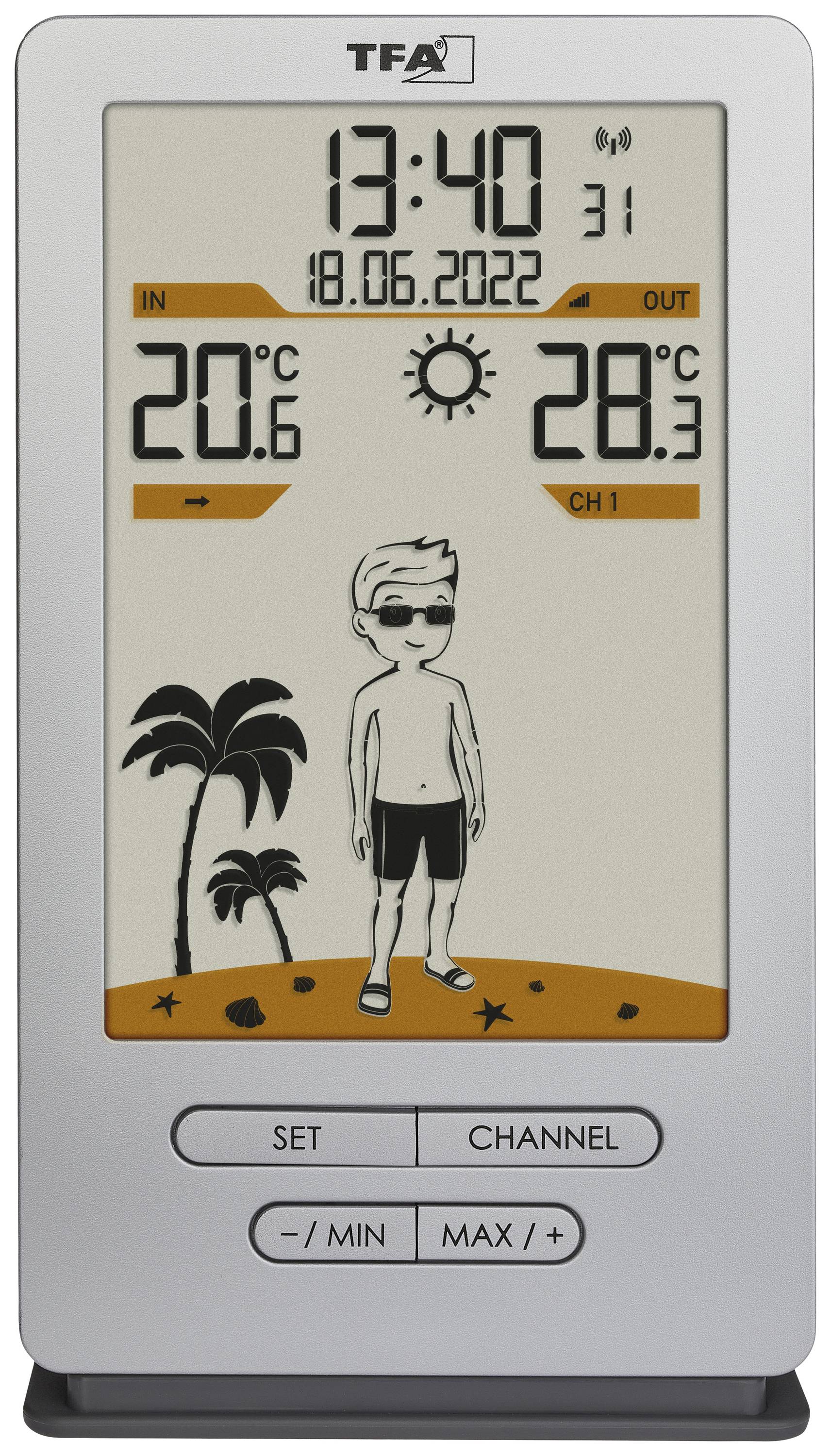 Digitale Wetterstation mit Uhrzeit 13:40, Datum 18.06.2022. Innentemperatur 20,6°C, Außentemperatur 28°C. Zeichnung eines Jungen am Strand.