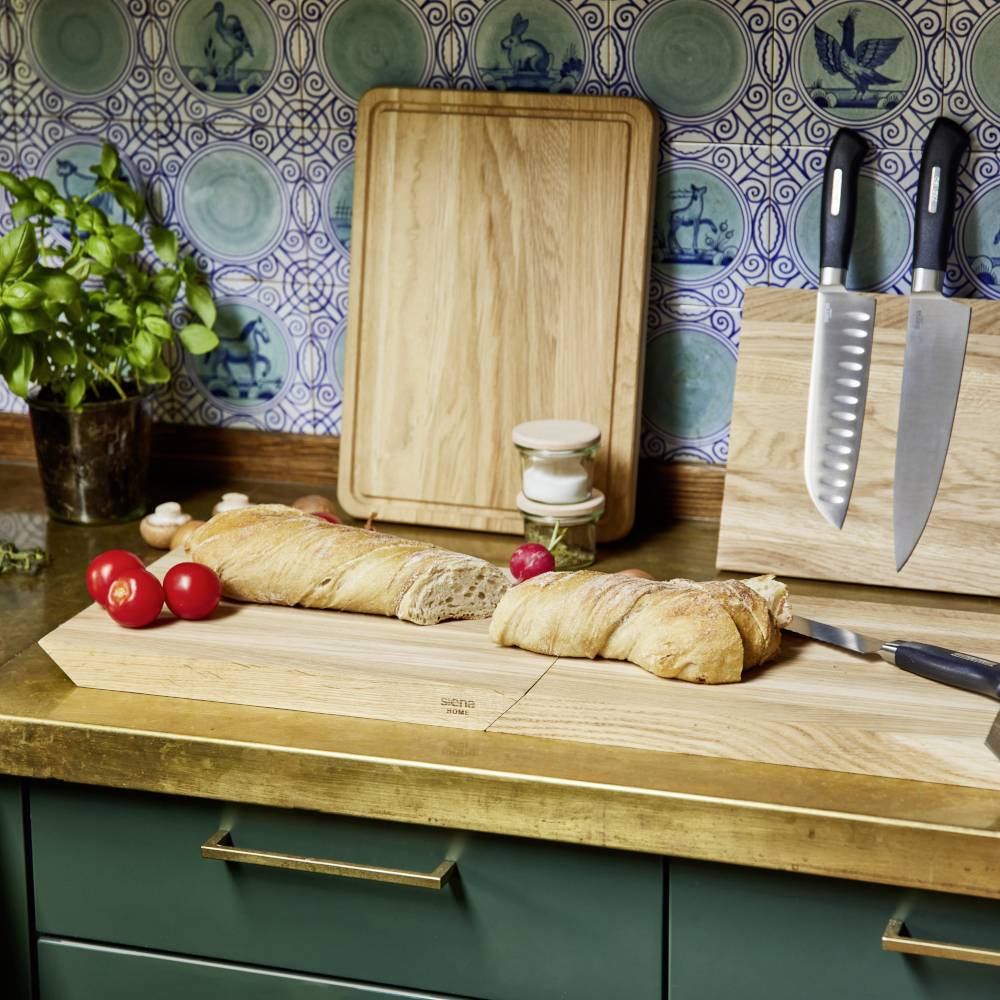 Siena HOME P41795 Schneidbrett 45° Griff Brescia, Eiche FSC® 100%