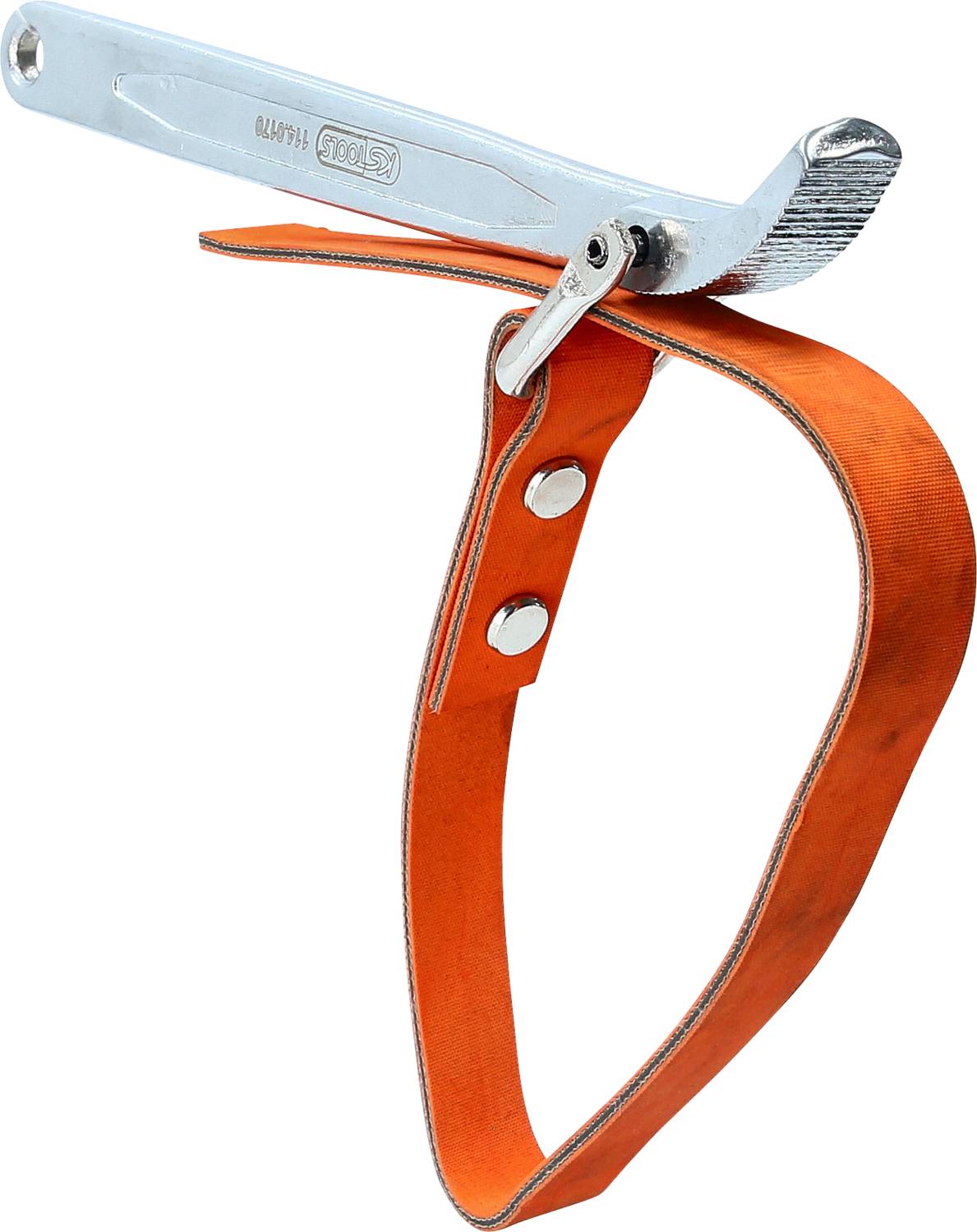 Ein Eispickel mit orangefarbenem Riemen, Metallspitze und Befestigungsschraube. Werkzeug zum Bergsteigen oder Eisklettern.
