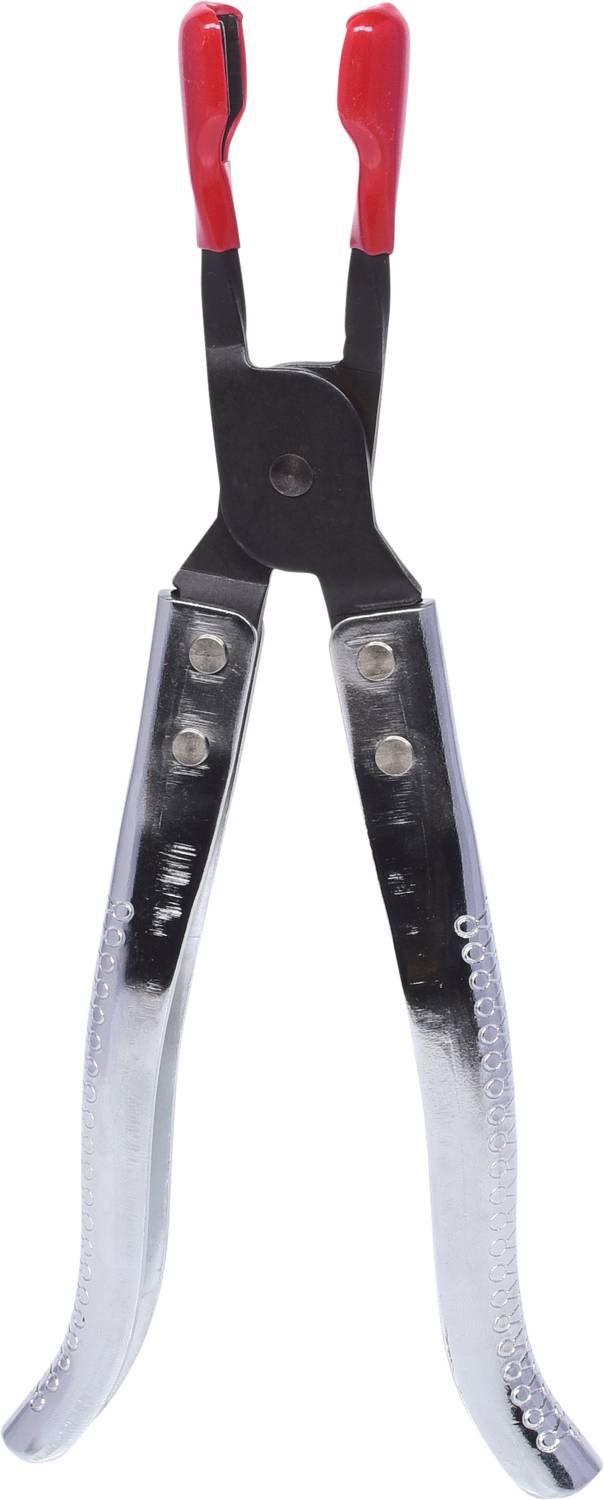 Eine silberne Zange mit roten Griffen, gegen einen weißen Hintergrund ausgerichtet.