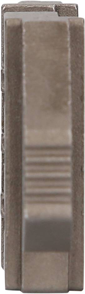 Ein metallisches Teil mit rechteckiger Form und vertikalen Rillen. Es scheint robust und funktional, möglicherweise ein Maschinenelement.