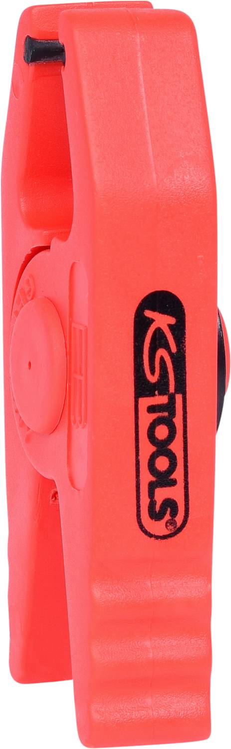 Eine rote Kunststoff-Absperrkappe mit der Aufschrift 'KS Tools', die verwendet wird, um ventilierte gelbe Gasflaschenventile zu verschließen.
