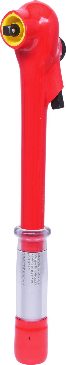 Rotes Werkzeug mit länglichem Griff und einem gelben Ende. Es sieht aus wie ein Reifenfüller oder Pumpwerkzeug.