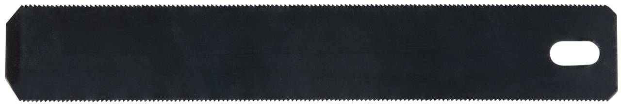 Schwarzes Sägeblatt mit gezackten Kanten und Grifföffnung auf der rechten Seite, vor weißem Hintergrund.