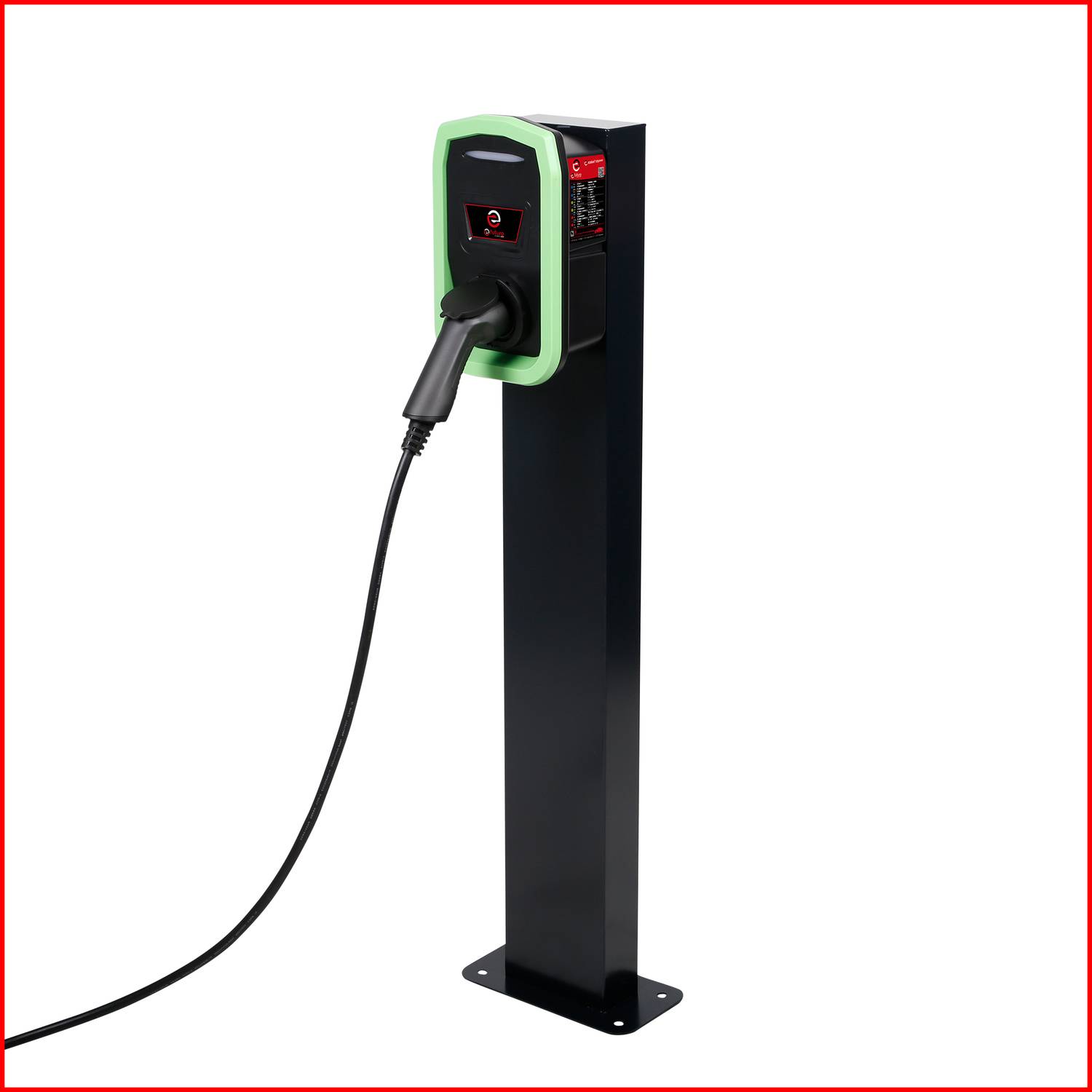 Eine schwarze Ladesäule für Elektrofahrzeuge mit grünem Gehäuse, an der ein Ladekabel angeschlossen ist.