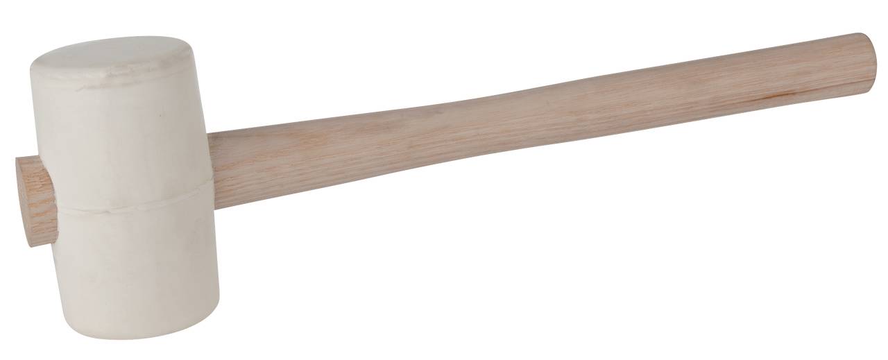 Ein weißer Holzhammer mit rundem Kopf und geradem Griff auf weißem Hintergrund.