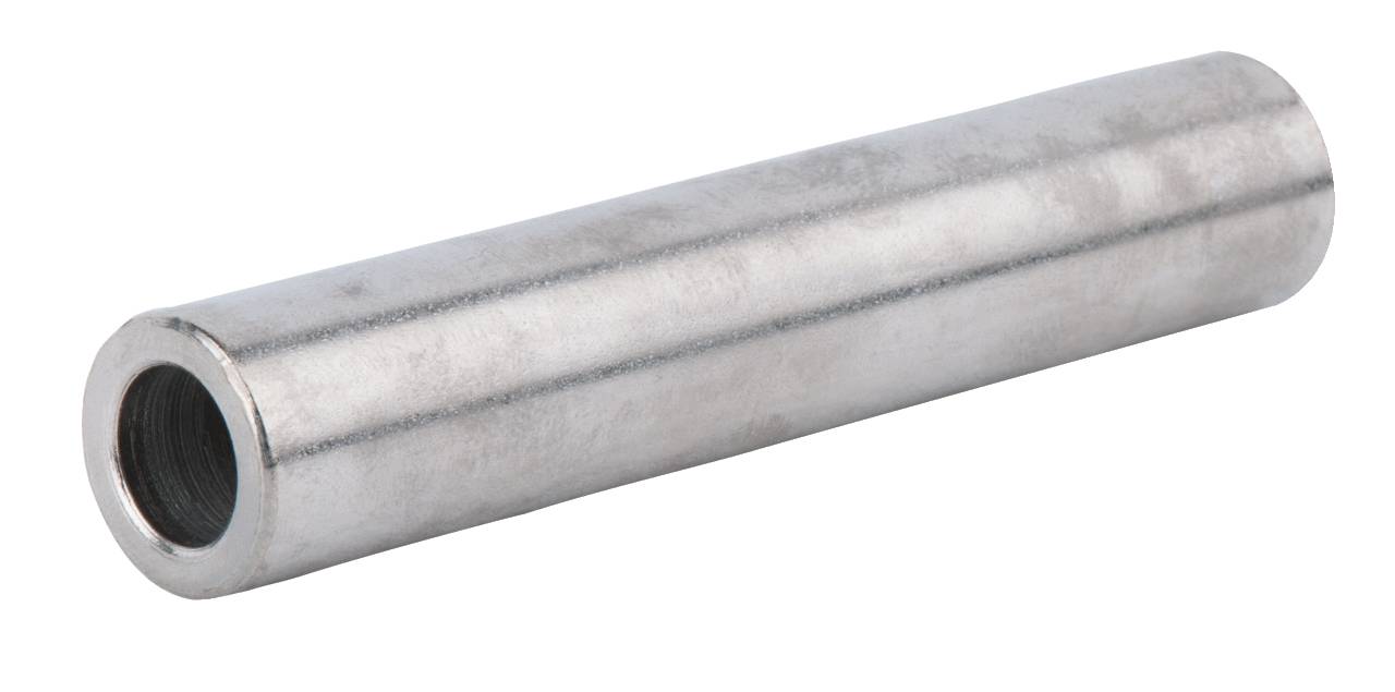 Ein zylindrisches Metallrohr liegt horizontal. Es ist glatt und silbern, mit einer offenen Seite, die die dunkle Innenfläche zeigt.