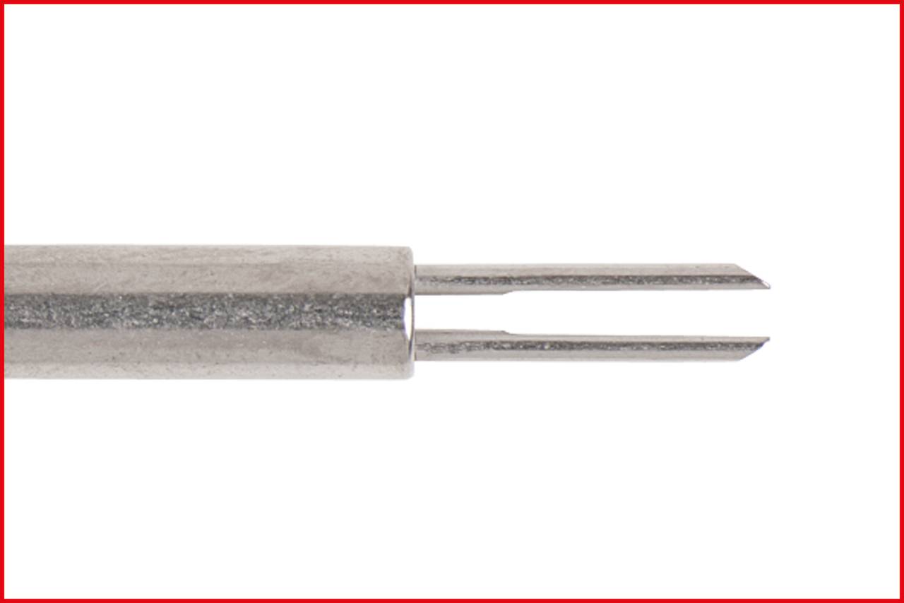 Ein metallisches Werkzeug mit zwei parallelen Spitzen, geeignet für präzise Arbeiten oder elektrotechnische Anwendungen.