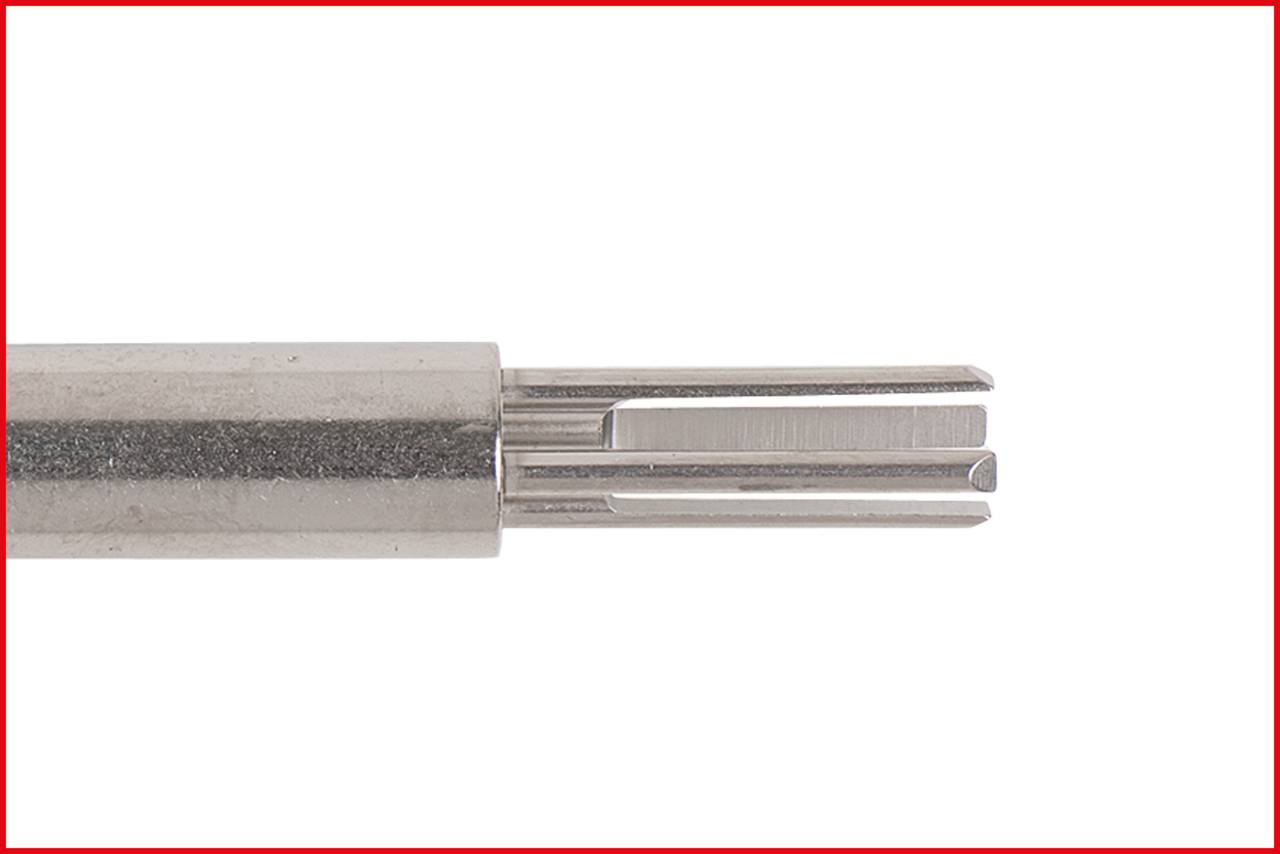 Metallstab mit geriffeltem Ende.