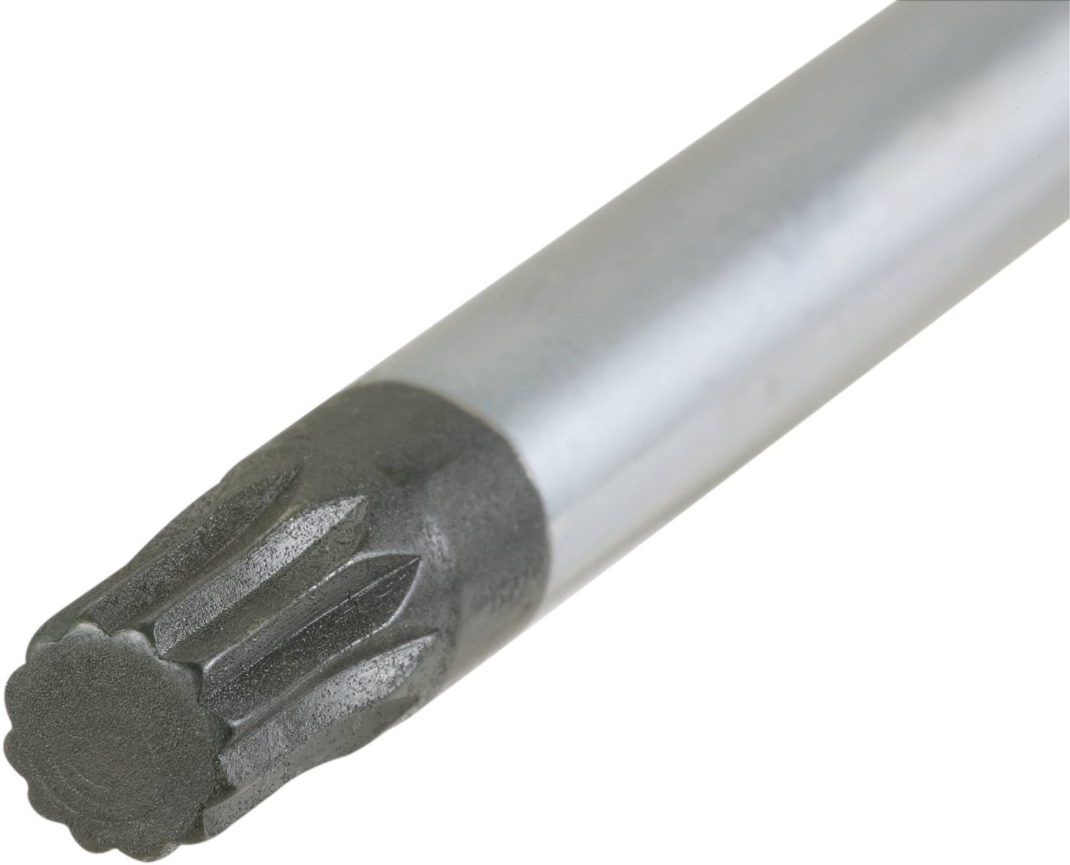Nahaufnahme eines silbernen Metallzylinders mit einem gerillten, dunklen Ende. Verwendung für mechanische oder technische Anwendungen möglich.