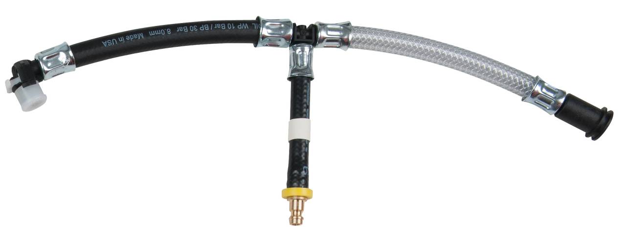 Ein schwarzer Gasschlauch mit Metallanschlüssen und einem flexiblen durchsichtigen Abschnitt in Form eines T.