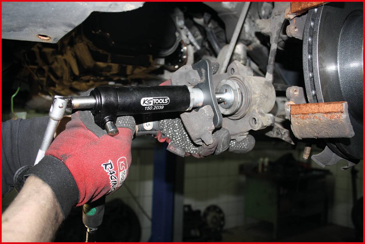 KS Tools 150.2000 Druckluftspindel-Bremskolbenwerkzeug-Satz, 18-tlg
