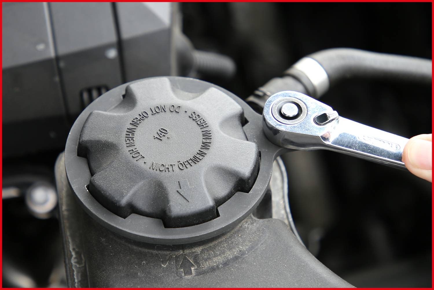 KS Tools 150.2152 Kühlerdeckel-Lösewerkzeug für BMW