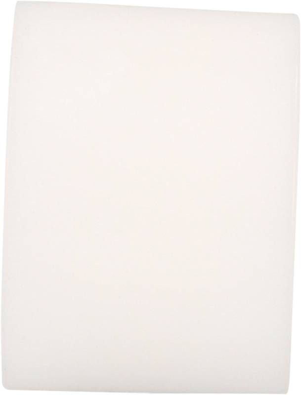 Ein leeres, schräg gestelltes weißes Blatt Papier auf neutralem Hintergrund.
