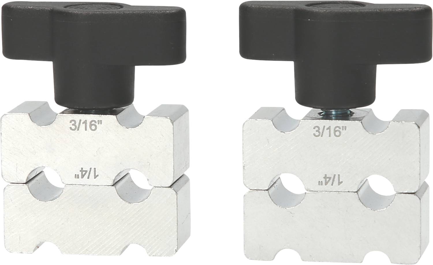 Zwei silberne Rohrquetschzangen nebeneinander, eine für 3/16 Zoll, die andere für 1/4 Zoll Rohre, mit schwarzem Griff oben.