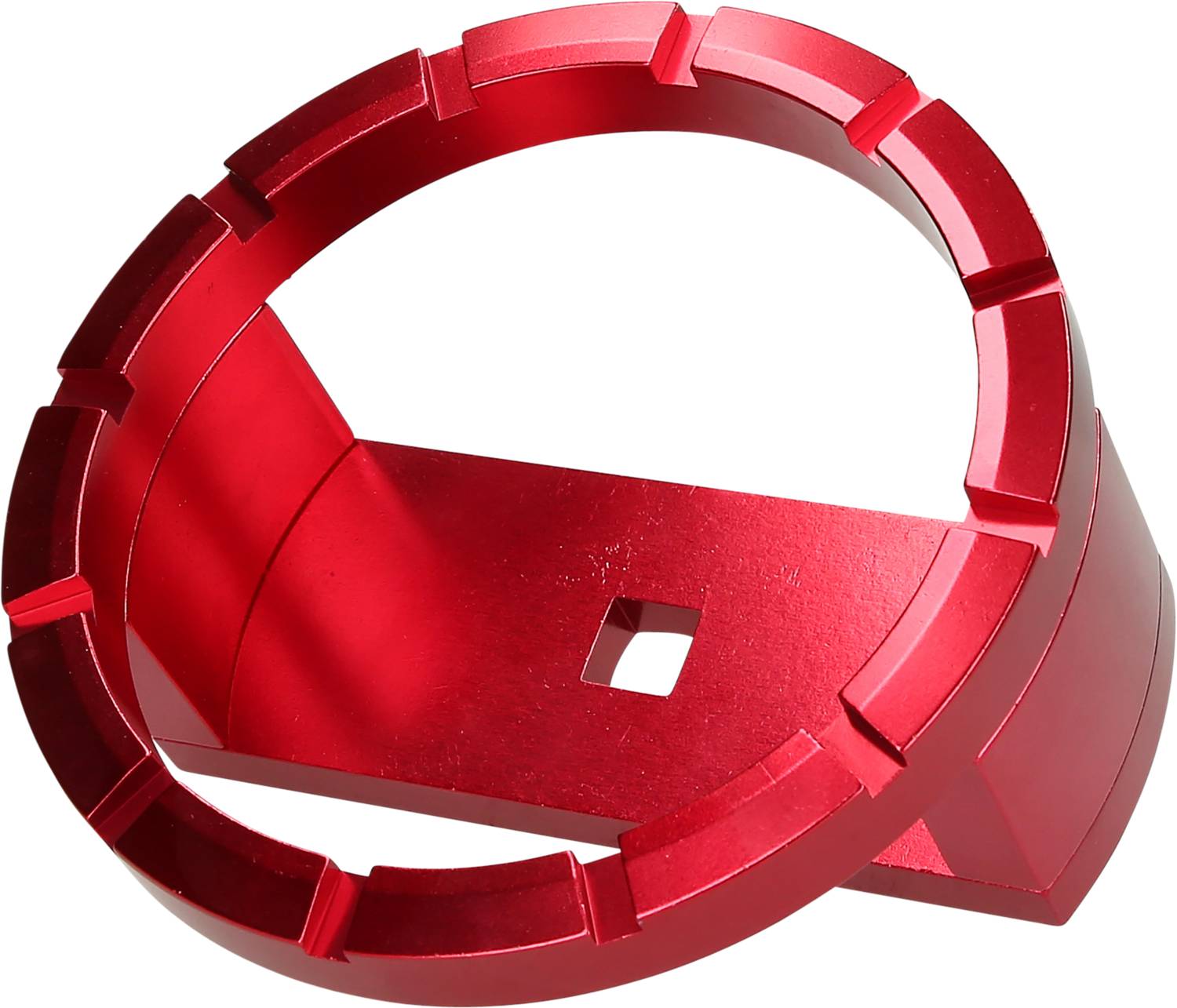 Rotes, zylindrisches Metallteil mit rechteckiger Basis und quadratischem Ausschnitt in der Mitte.
