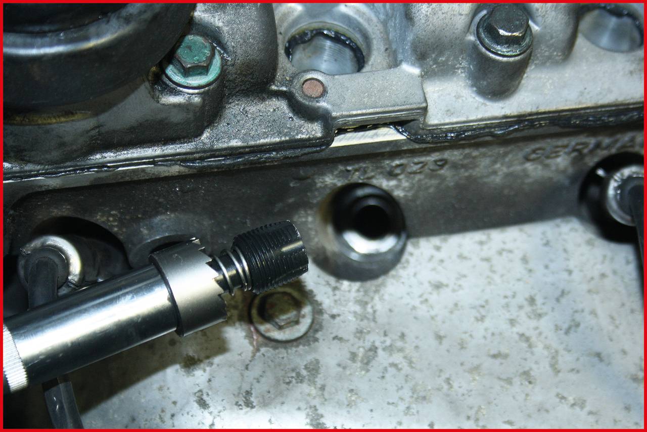 KS Tools 150.5018 1/2" Spezial-Gewindereiniger mit integriertem Dichtsitzfräser, 18mm